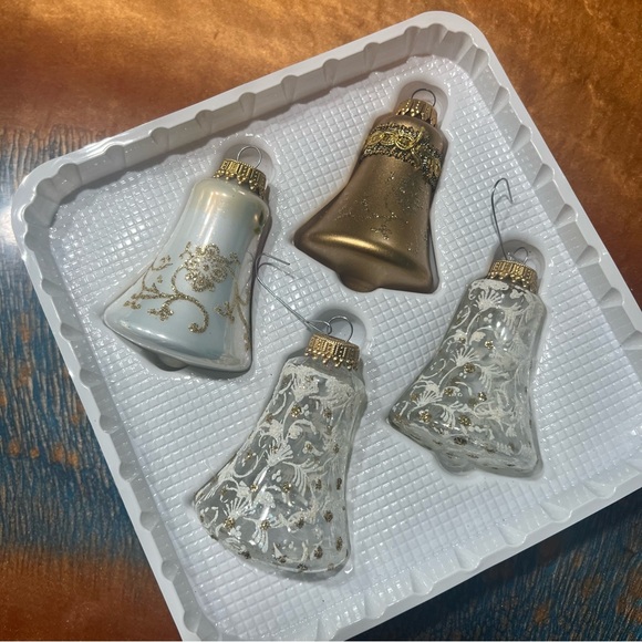 Vintage Christmas Classics by Krebs Hand Decorated Glass Bell Shape Ornaments - Picture 4 of 8